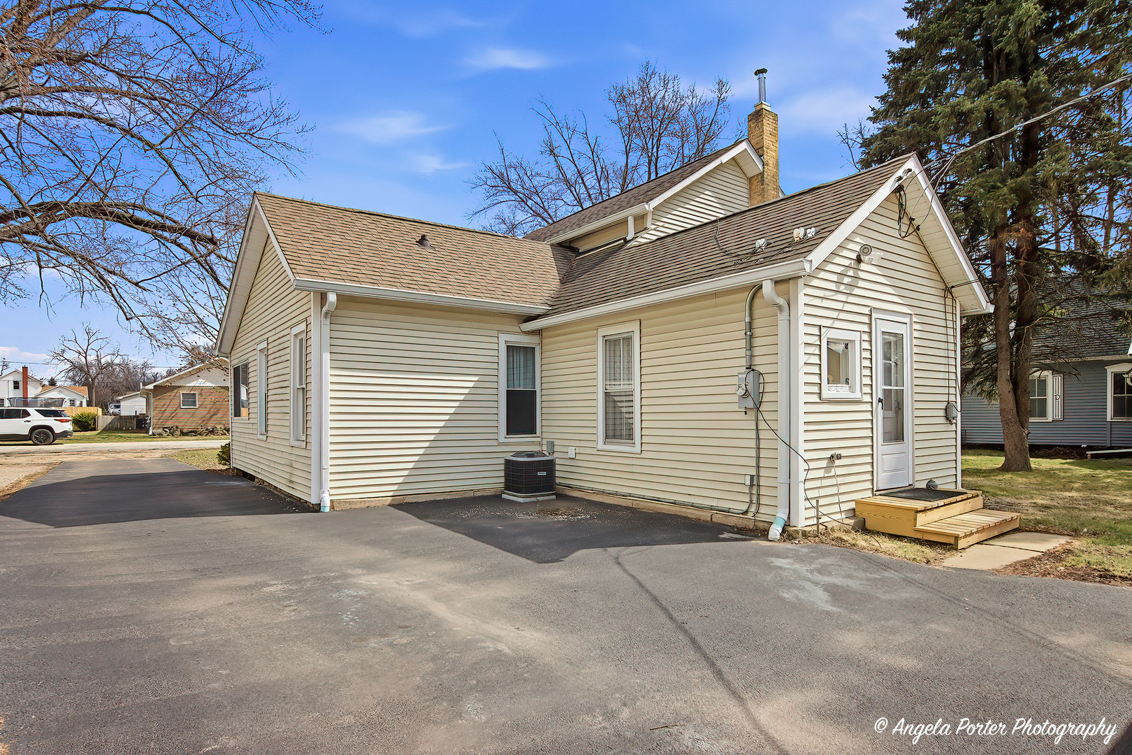 9703 Illinois Street Hebron, IL 60034 - Photo 30 of 30 a view of a house with a patio