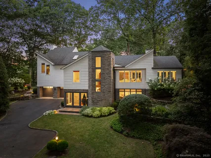 $2,895,000 | 29 Otter Trail, Westport, CT 06880
