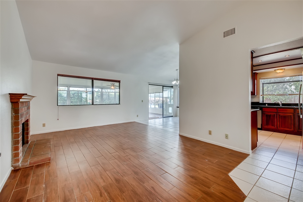 5223 Rancho Court Oceanside, CA 92056 - Photo 6 of 23 Gallery Image 6