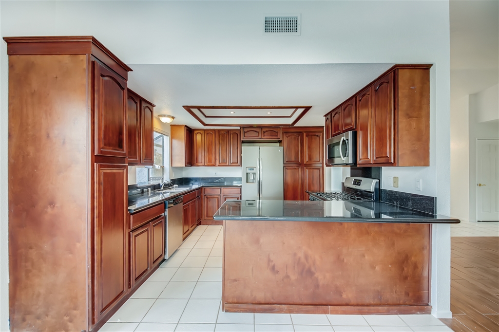 5223 Rancho Court Oceanside, CA 92056 - Photo 9 of 23 Gallery Image 9