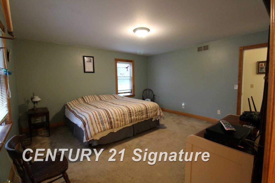 11424 Whitaker Road Fenton, MI 48430 - Photo 13 of 32