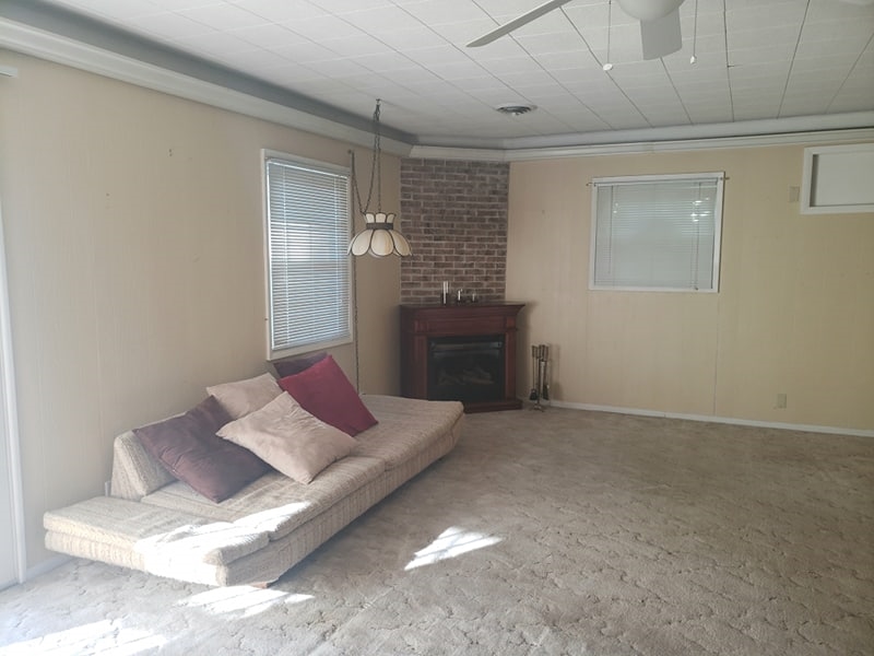 4400 Chadwick Road Evansville, IN 47710 - Photo 3 of 12 Gallery Image 3