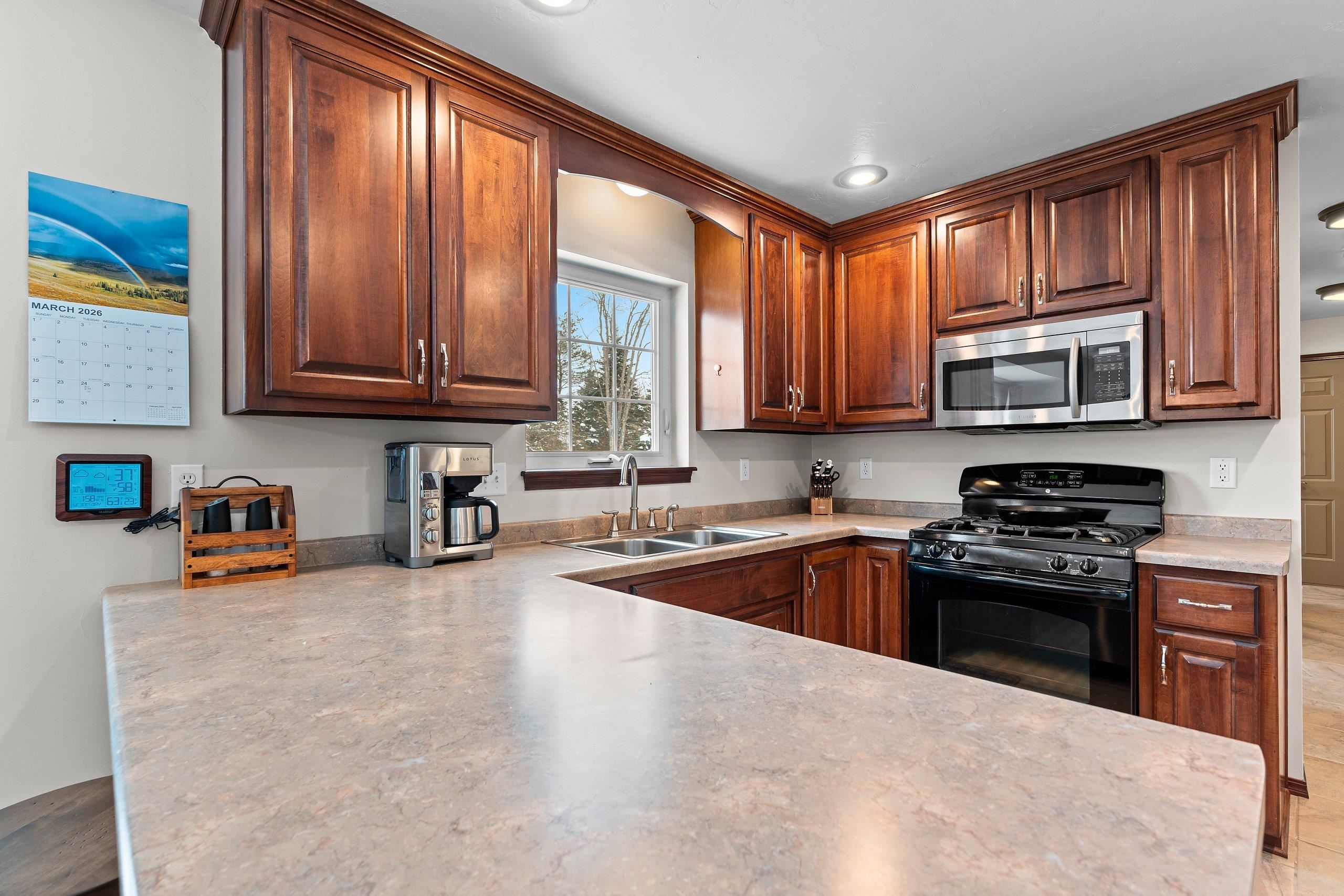 2704 Belle Plane Road Green Bay, WI 54313 - Photo 13 of 68