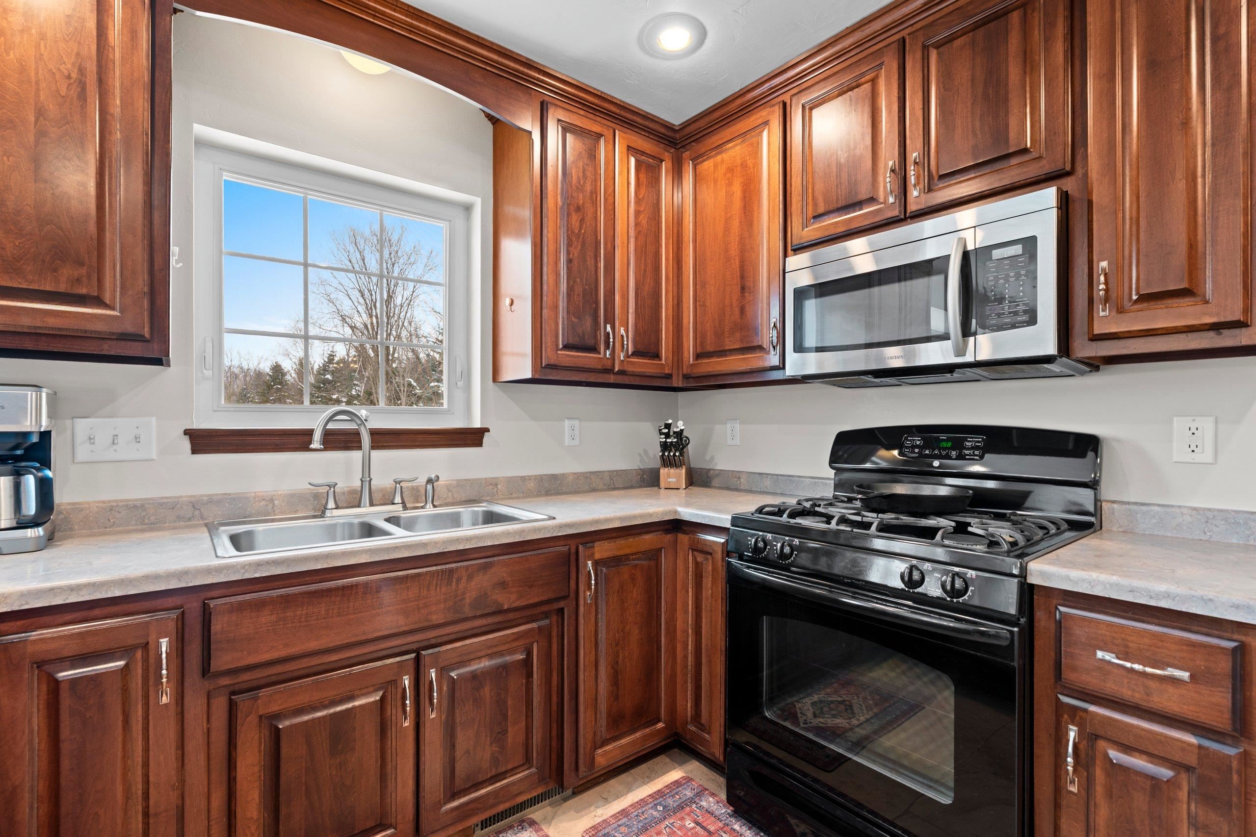 2704 Belle Plane Road Green Bay, WI 54313 - Photo 14 of 68