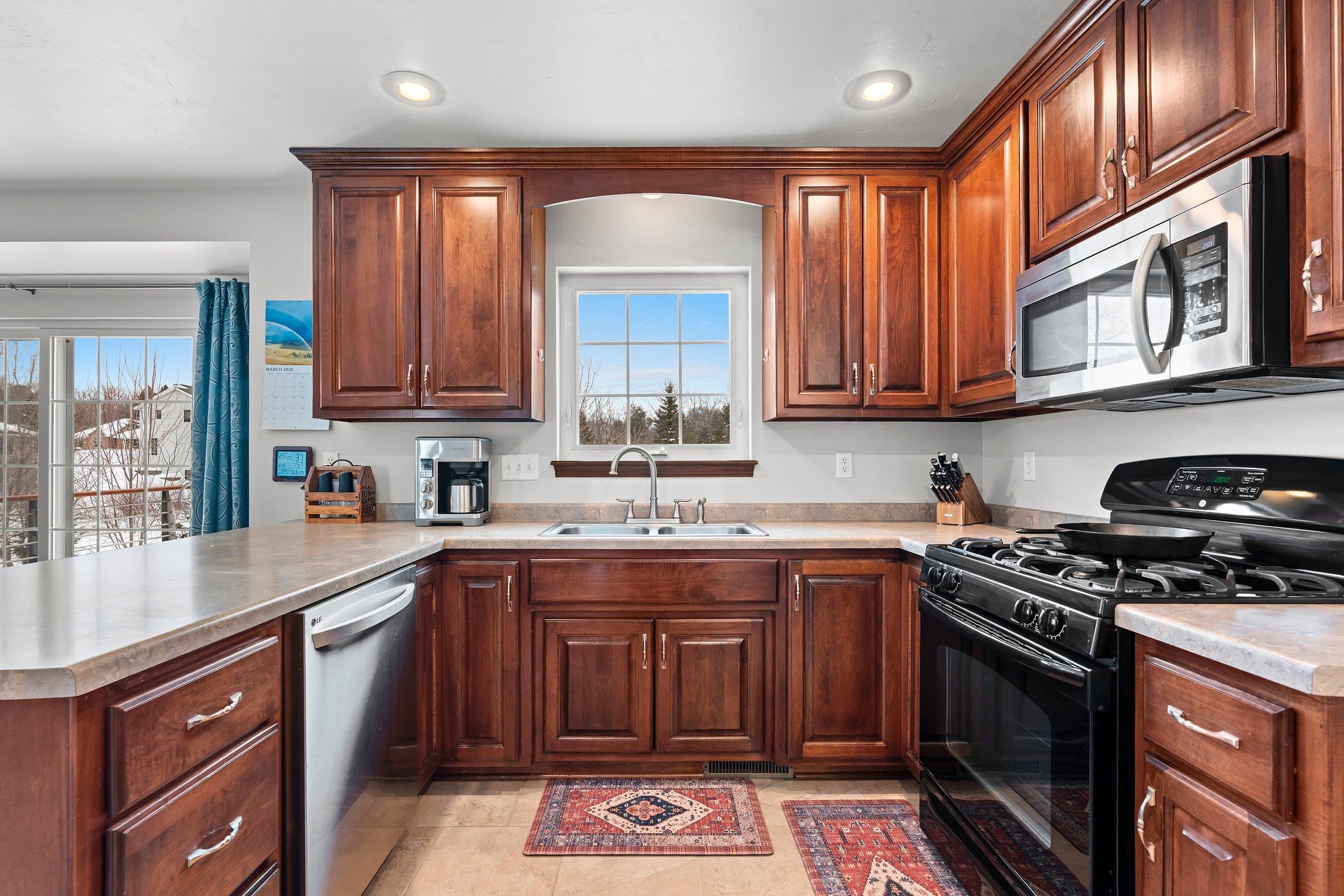 2704 Belle Plane Road Green Bay, WI 54313 - Photo 17 of 68