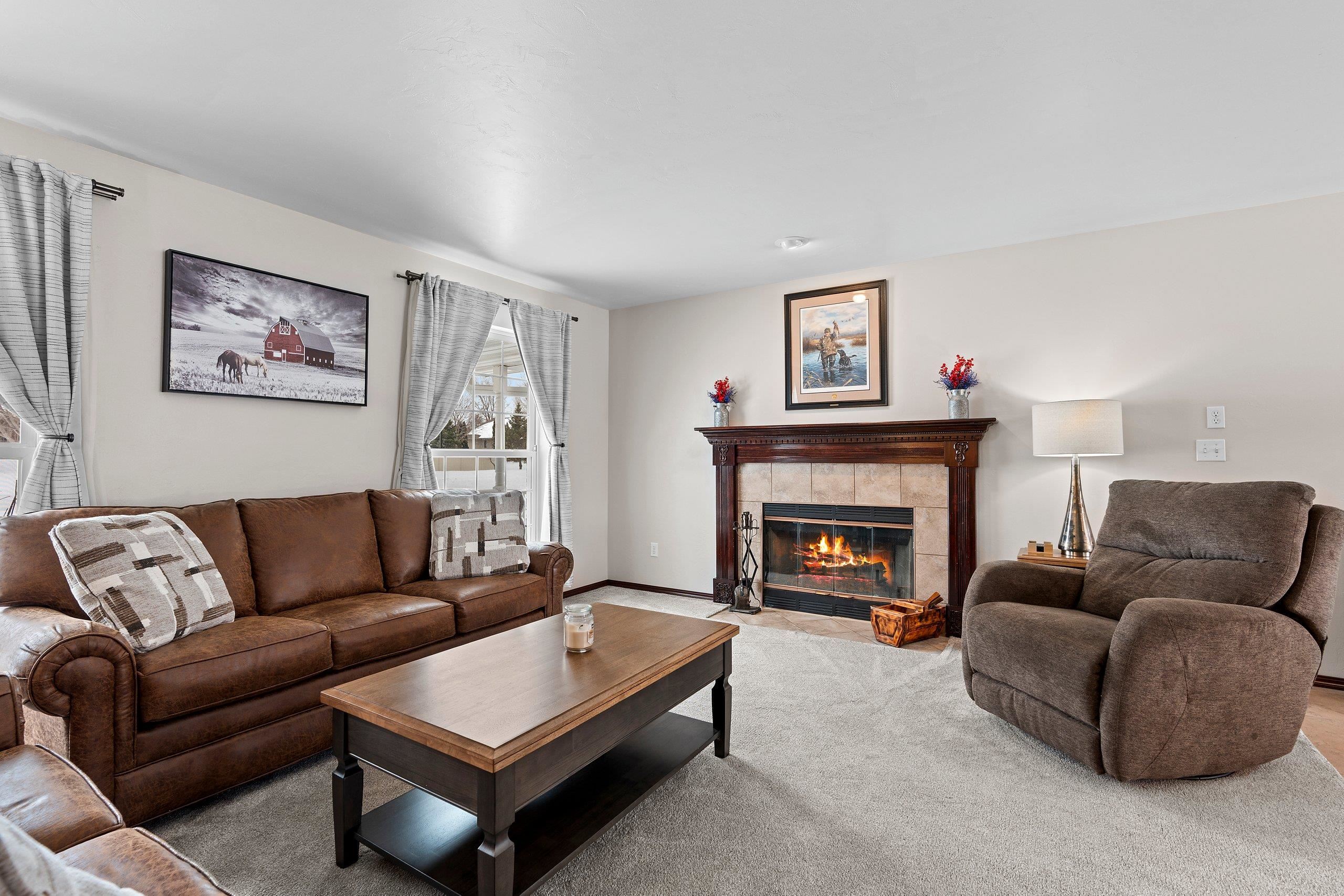 2704 Belle Plane Road Green Bay, WI 54313 - Photo 4 of 68