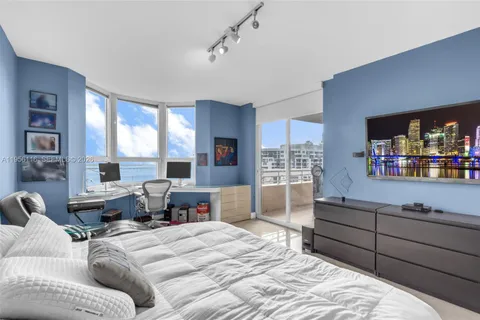 $1,499,000 | 808 Brickell Key Drive, Unit 1808, Miami, FL 33131