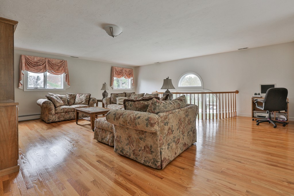 18 Campion Road North Andover, MA 01845 - Photo 13 of 25 Gallery Image 13
