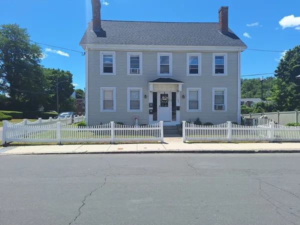 $2,600 | 128 Crescent Street, Unit 2, Quincy, MA 02169