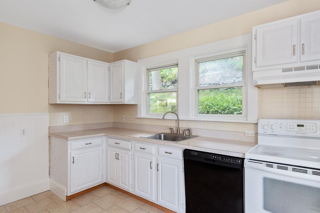 98 Plymouth Road Malden, MA 02148 - Photo 24 of 32 Gallery Image 24