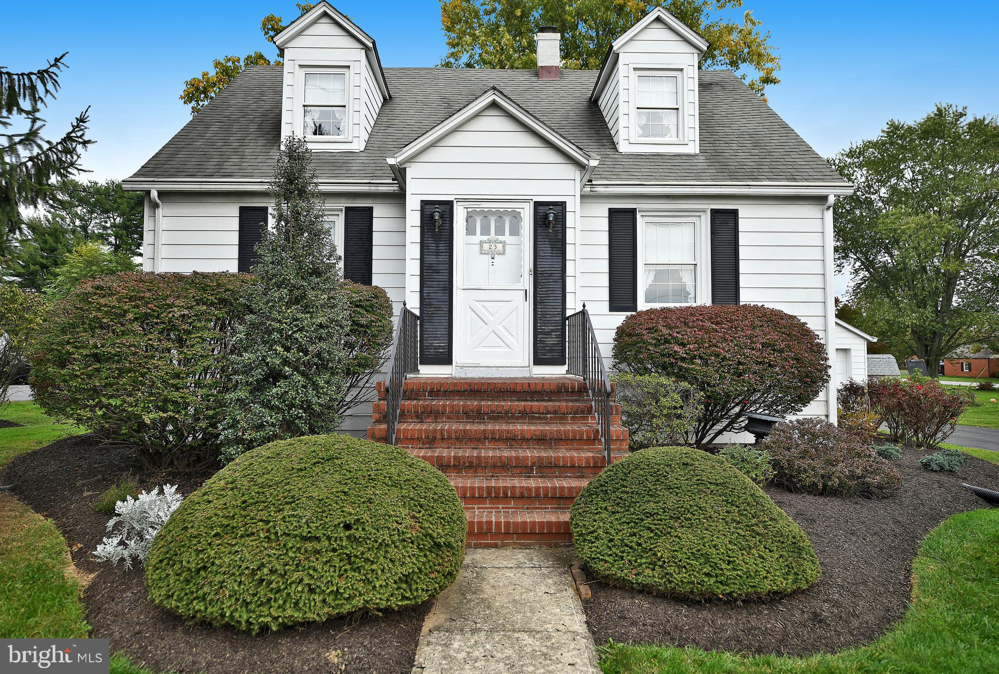 23 Mountain Road Fallston, MD 21047 - Photo 2 of 36 Professionally landscaped