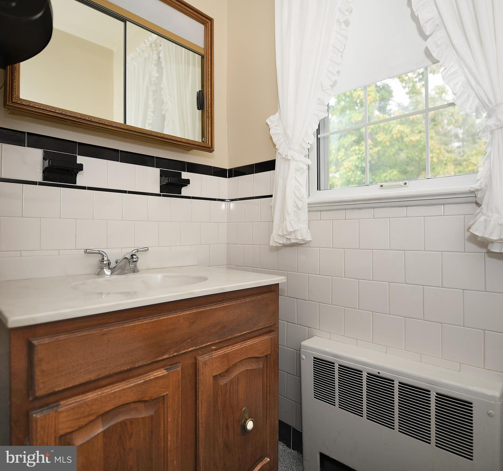 23 Mountain Road Fallston, MD 21047 - Photo 19 of 36 Classic black and white tile