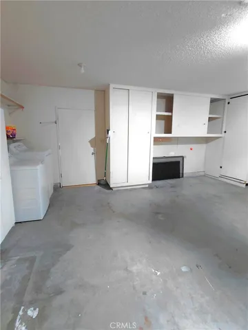 a view of a livingroom with an empty space