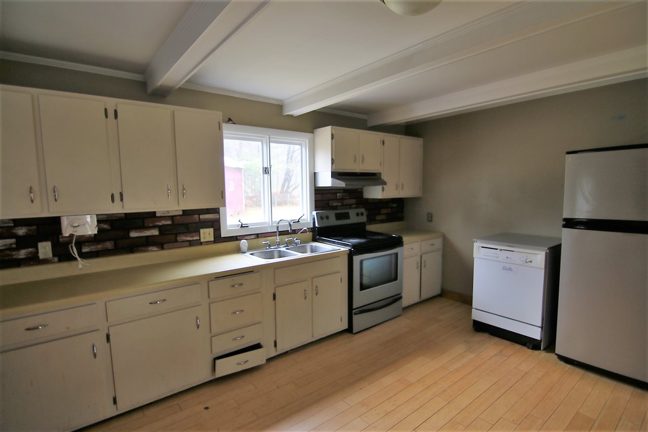 238 Spring Street Hopkinton, NH 03229 - Photo 9 of 28