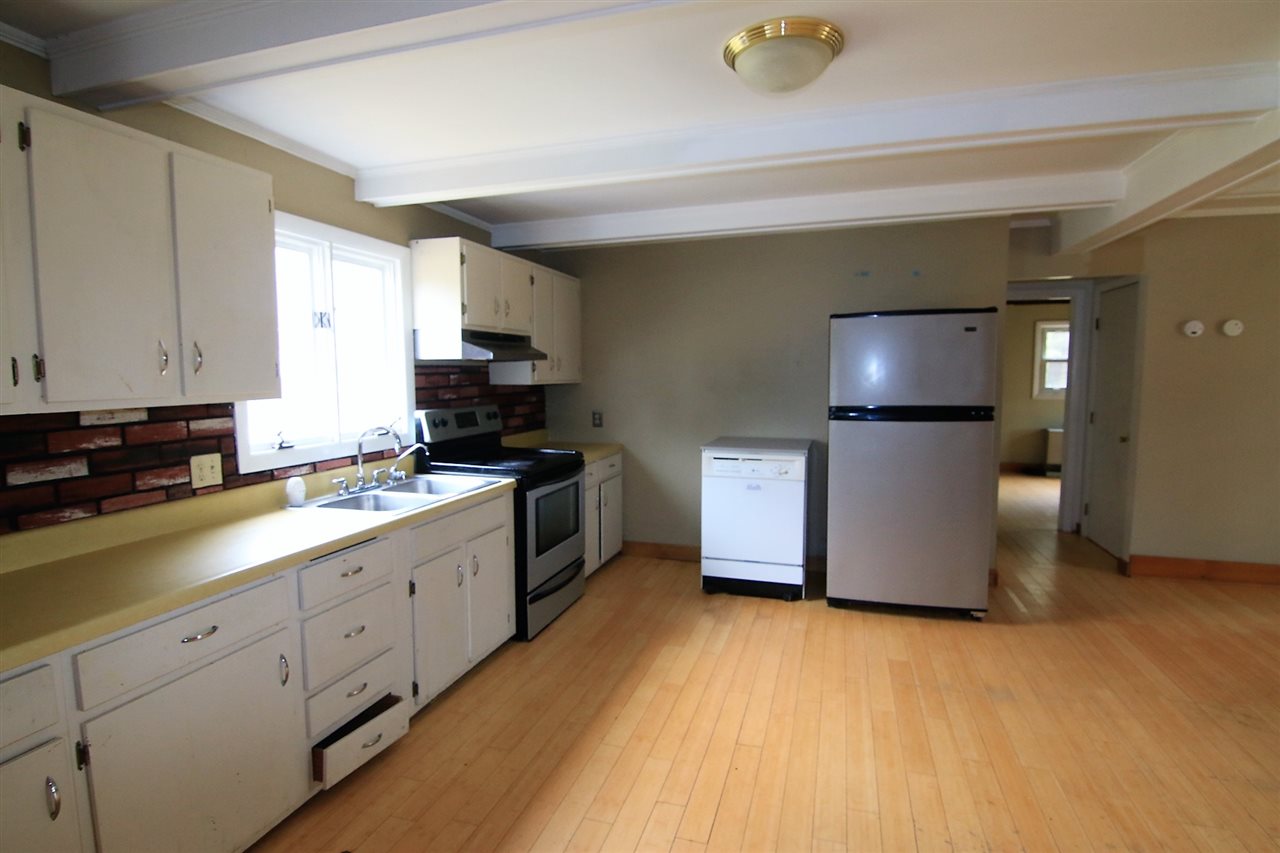 238 Spring Street Hopkinton, NH 03229 - Photo 10 of 28
