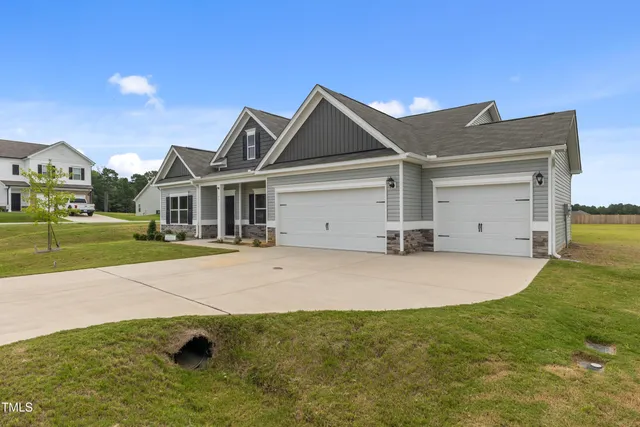 $438,000 | 15 Bristow Court, Four Oaks, NC 27524