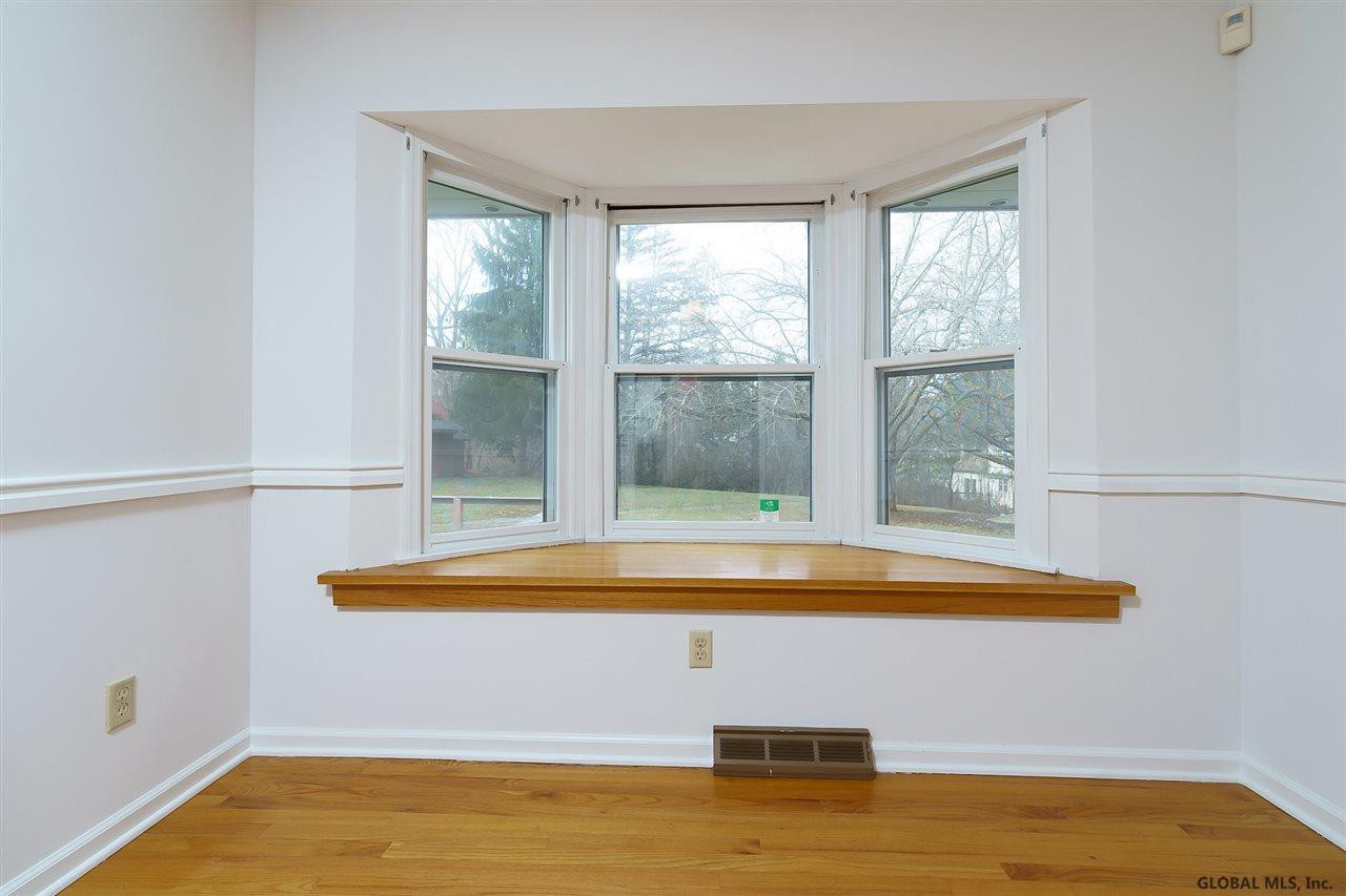 939 Pearse Road Niskayuna, NY 12309 - Photo 6 of 24 Photo 6