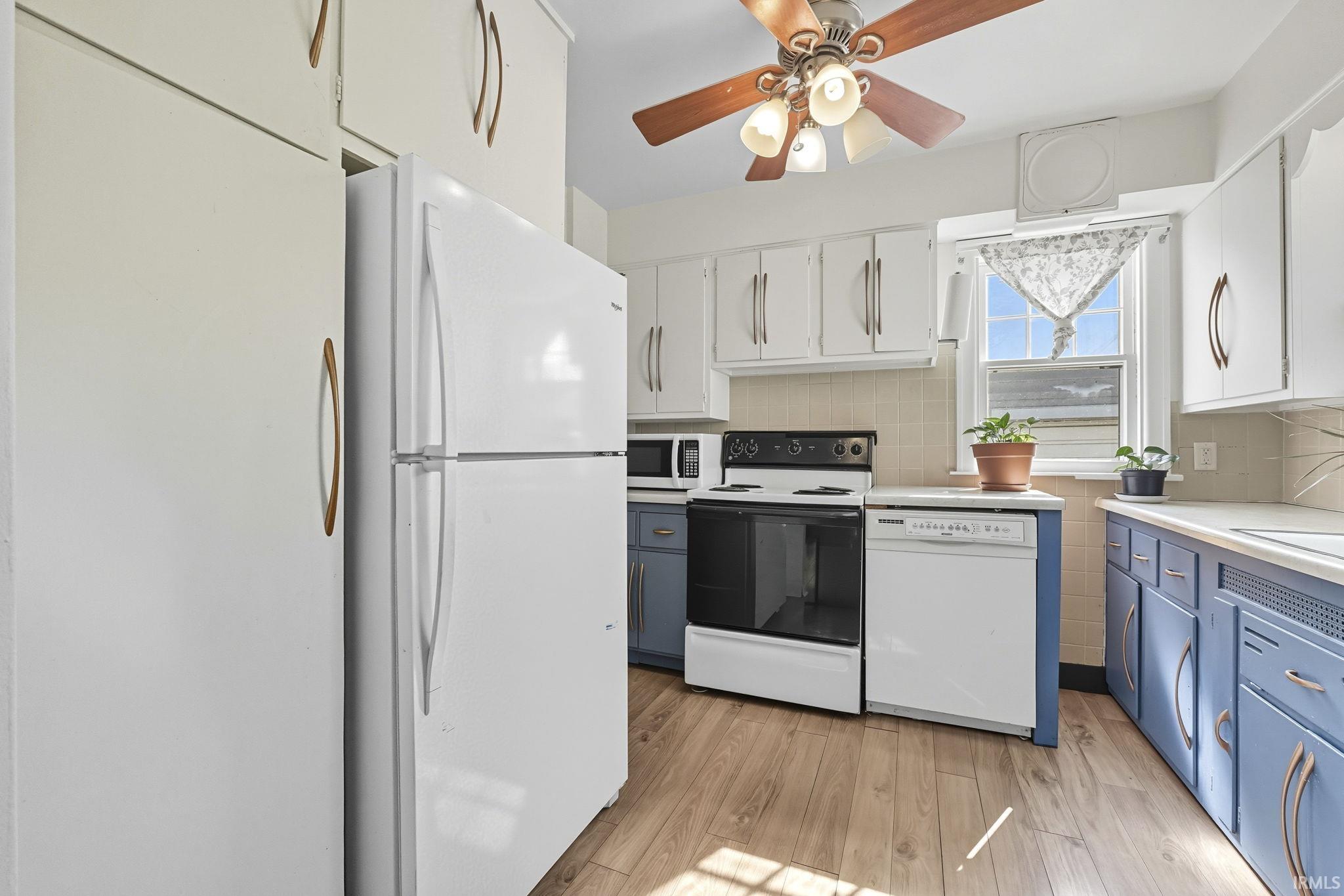 2316 Oakridge Road Fort Wayne, IN 46805 - Photo 12 of 36