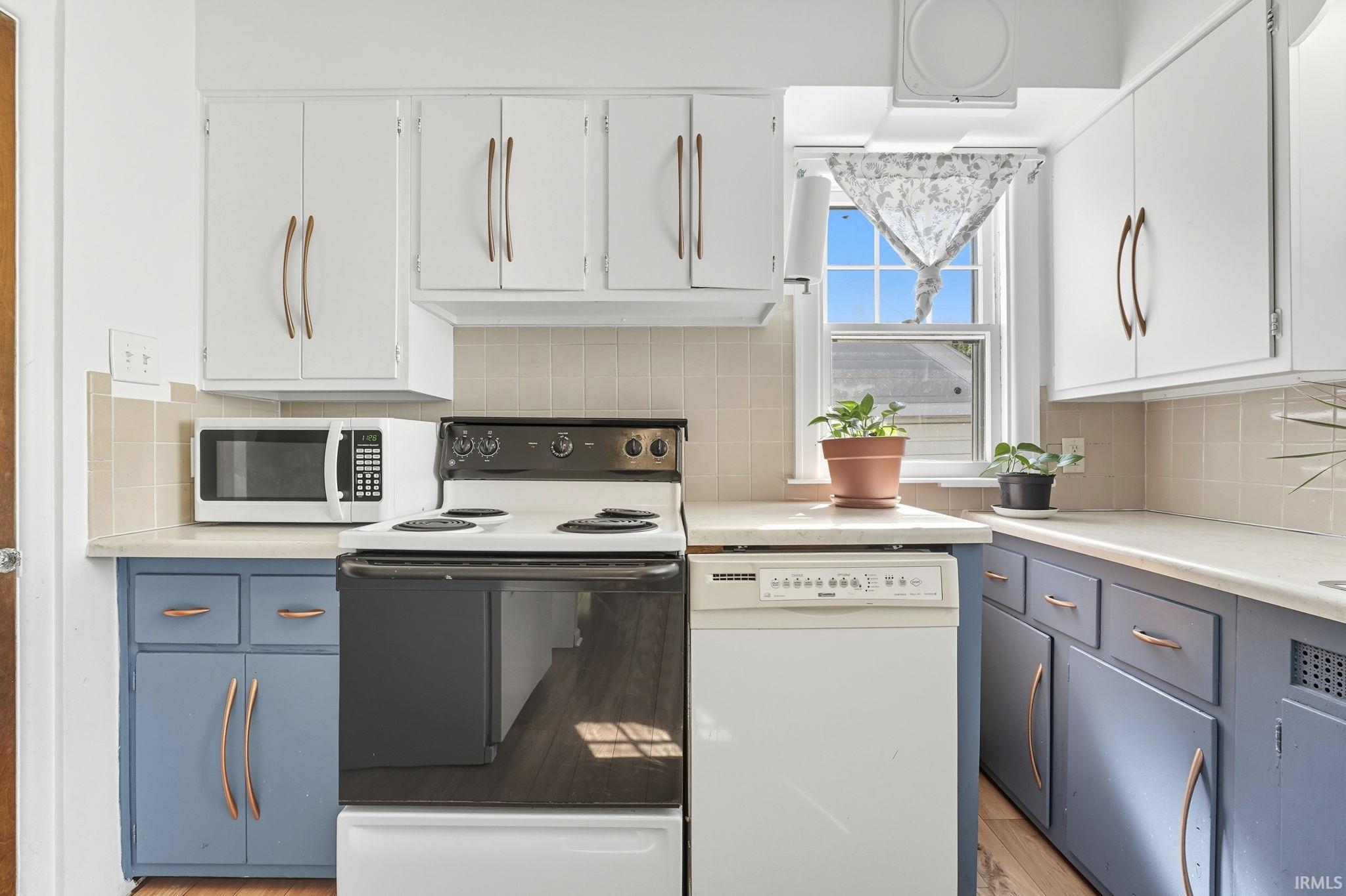 2316 Oakridge Road Fort Wayne, IN 46805 - Photo 14 of 36