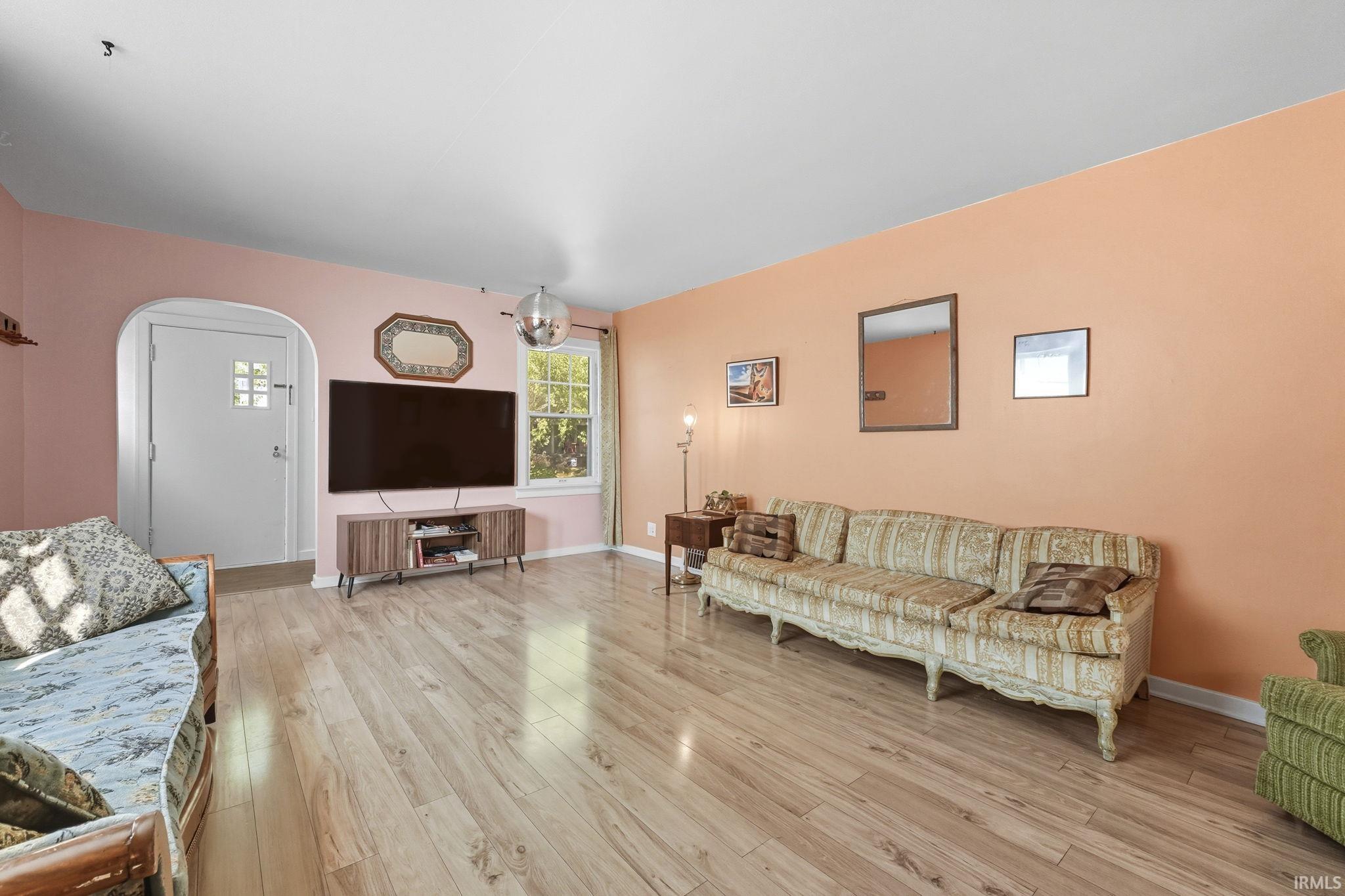 2316 Oakridge Road Fort Wayne, IN 46805 - Photo 4 of 36