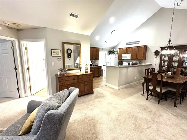 $339,900 | 919 Eagle Road, Greensboro, NC 27407