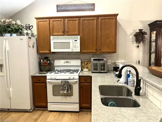 $339,900 | 919 Eagle Road, Greensboro, NC 27407