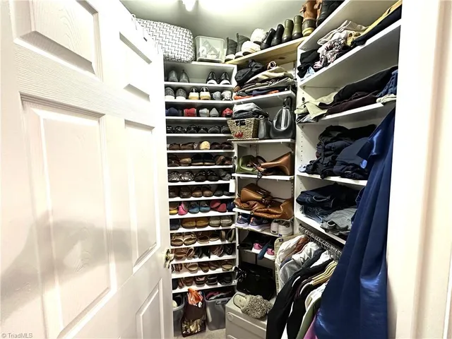 $339,900 | 919 Eagle Road, Greensboro, NC 27407