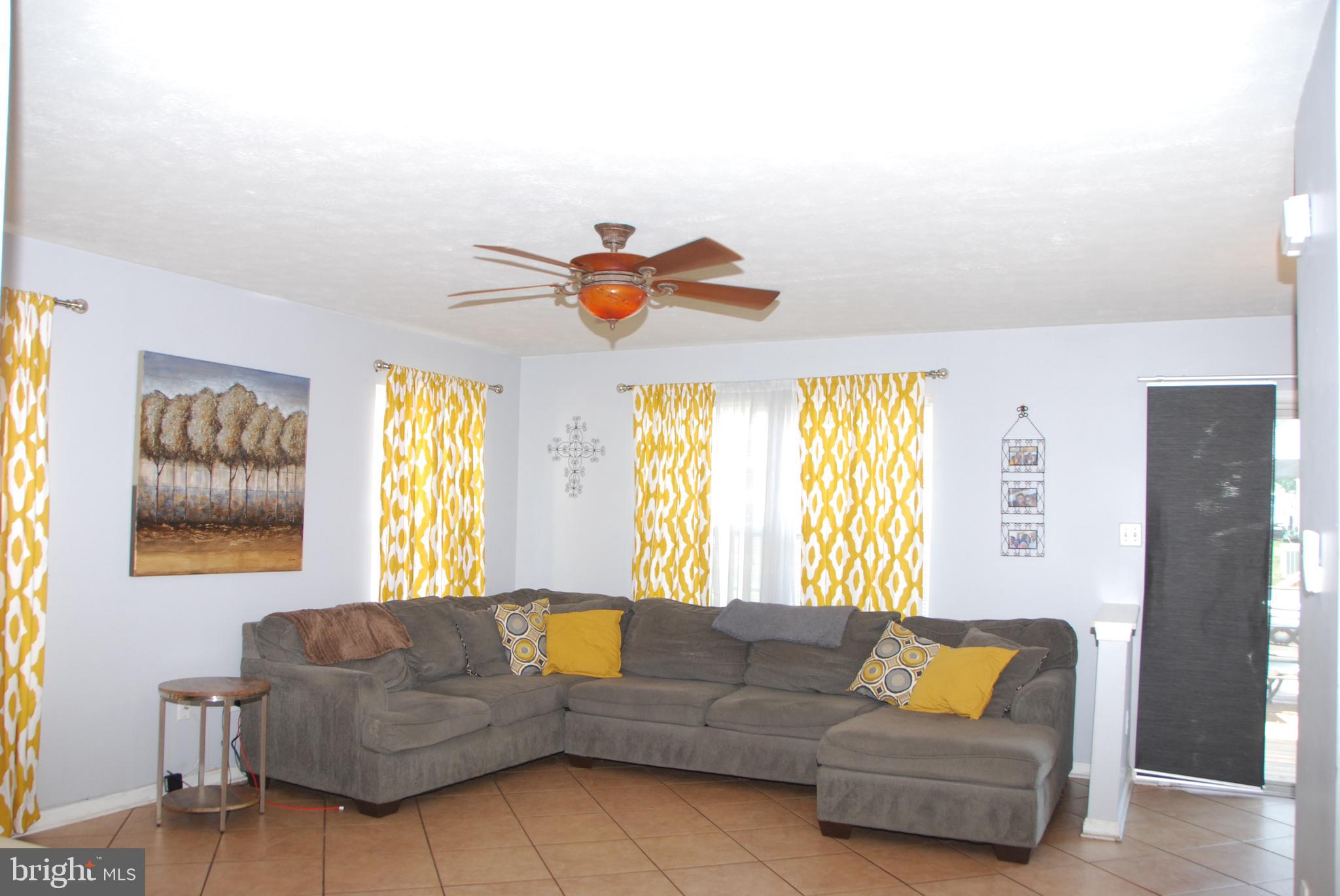 4605 Runnymeade Road Owings Mills, MD 21117 - Photo 16 of 43 Family room