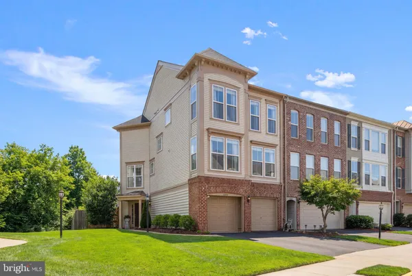 $798,000 | 23427 Spice Bush Terrace, Brambleton, VA 20148