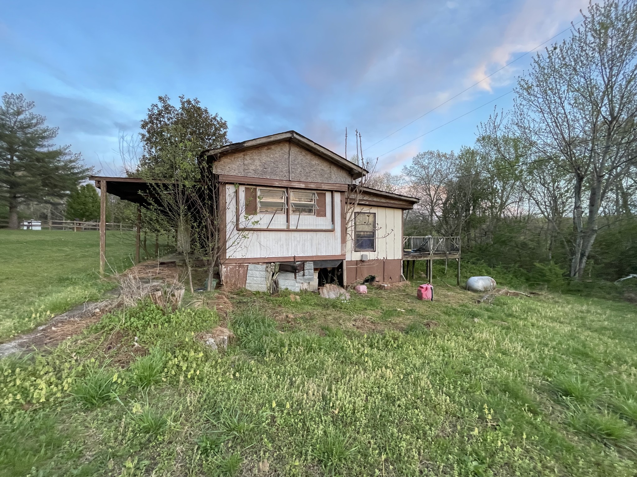 1328 Edmenson Road Clarksville, TN 37040 - Photo 5 of 13 Gallery Image 5