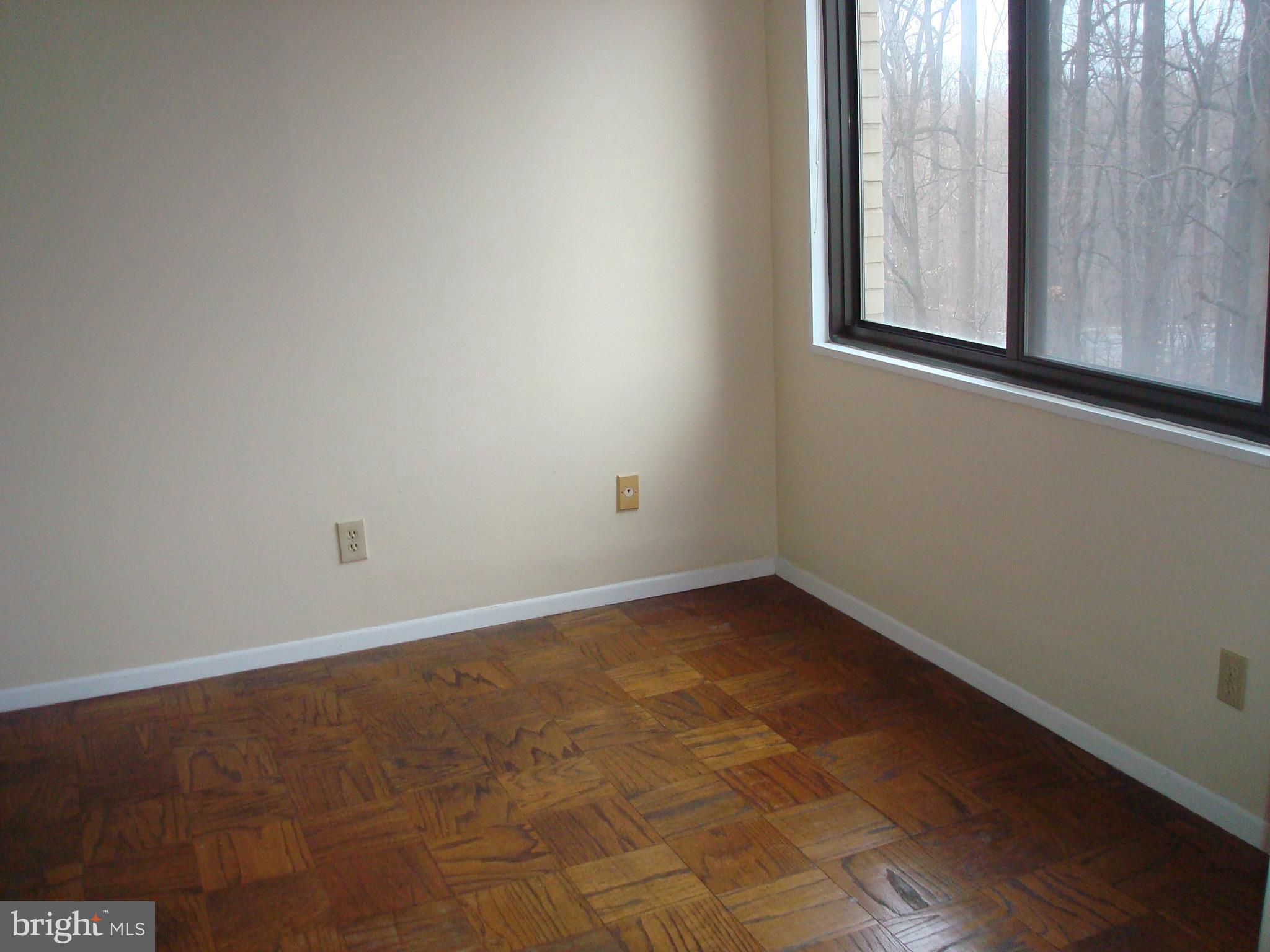 5225 Pooks Hill Road, Unit 710N Bethesda, MD 20814 - Photo 11 of 28 2nd bedroom