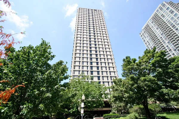 $299,900 | 1960 North Lincoln Park West, Unit 2601, Chicago, IL 60614