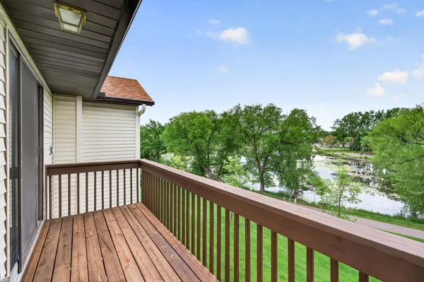 $170,000 | 2638 Lake Ct Drive, Unit 30, Mounds View, MN 55112