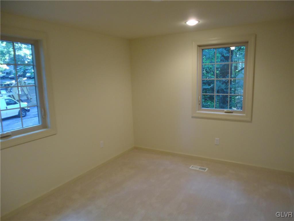 444 Rock Cliff Road Emmaus, PA 18049 - Photo 26 of 30 Gallery Image 26