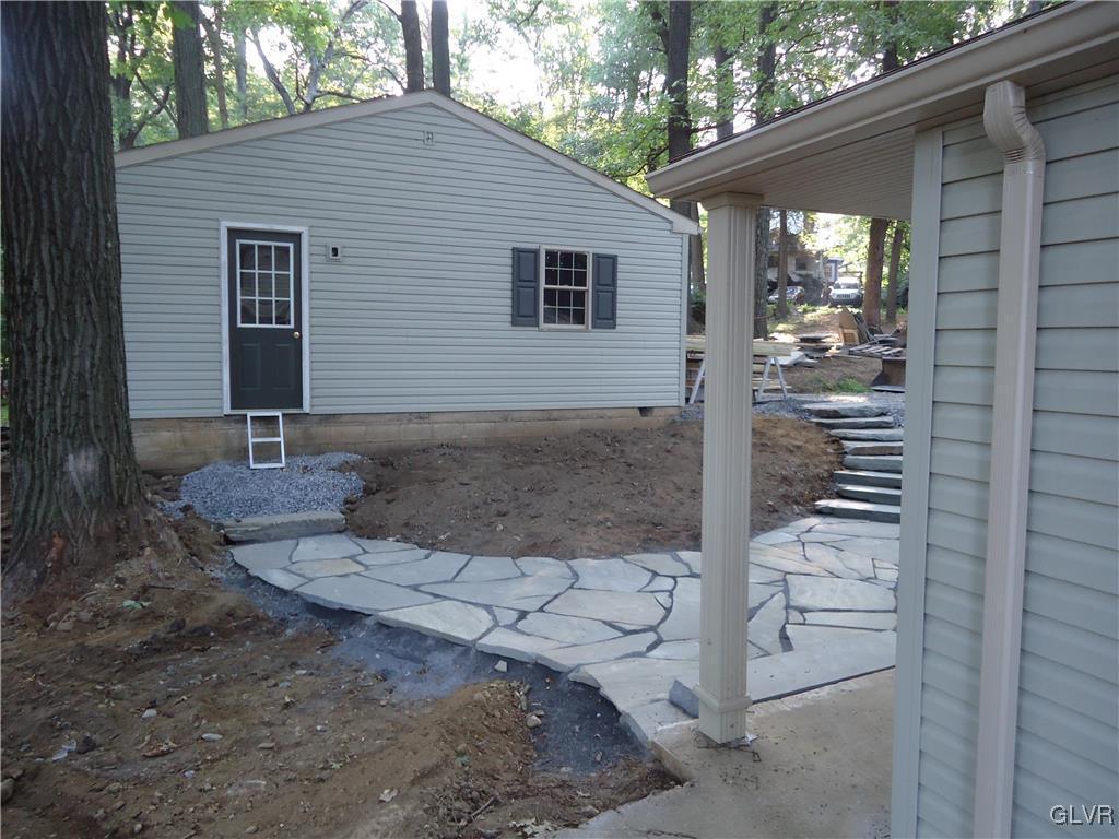 444 Rock Cliff Road Emmaus, PA 18049 - Photo 3 of 30 Gallery Image 3