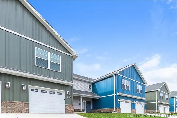 $1,995 | 2100 Steamboat Way, Jeffersonville, IN 47130