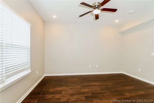 $1,995 | 2100 Steamboat Way, Jeffersonville, IN 47130