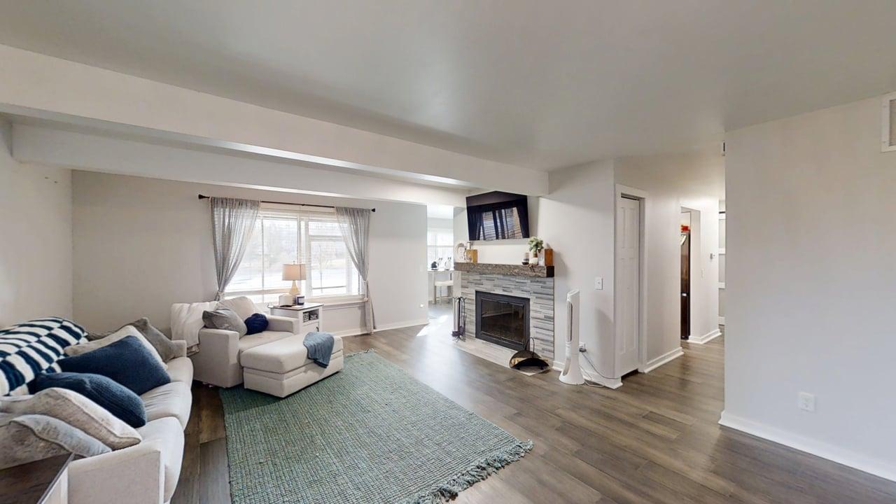 2134 Harbor Town Circle, Unit 2134 Champaign, IL 61821 - Photo 3 of 31