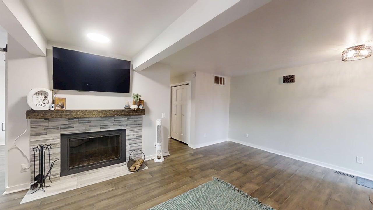 2134 Harbor Town Circle, Unit 2134 Champaign, IL 61821 - Photo 5 of 31