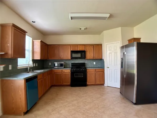 $2,250 | 25138 Bluma Ranch Drive, Katy, TX 77494