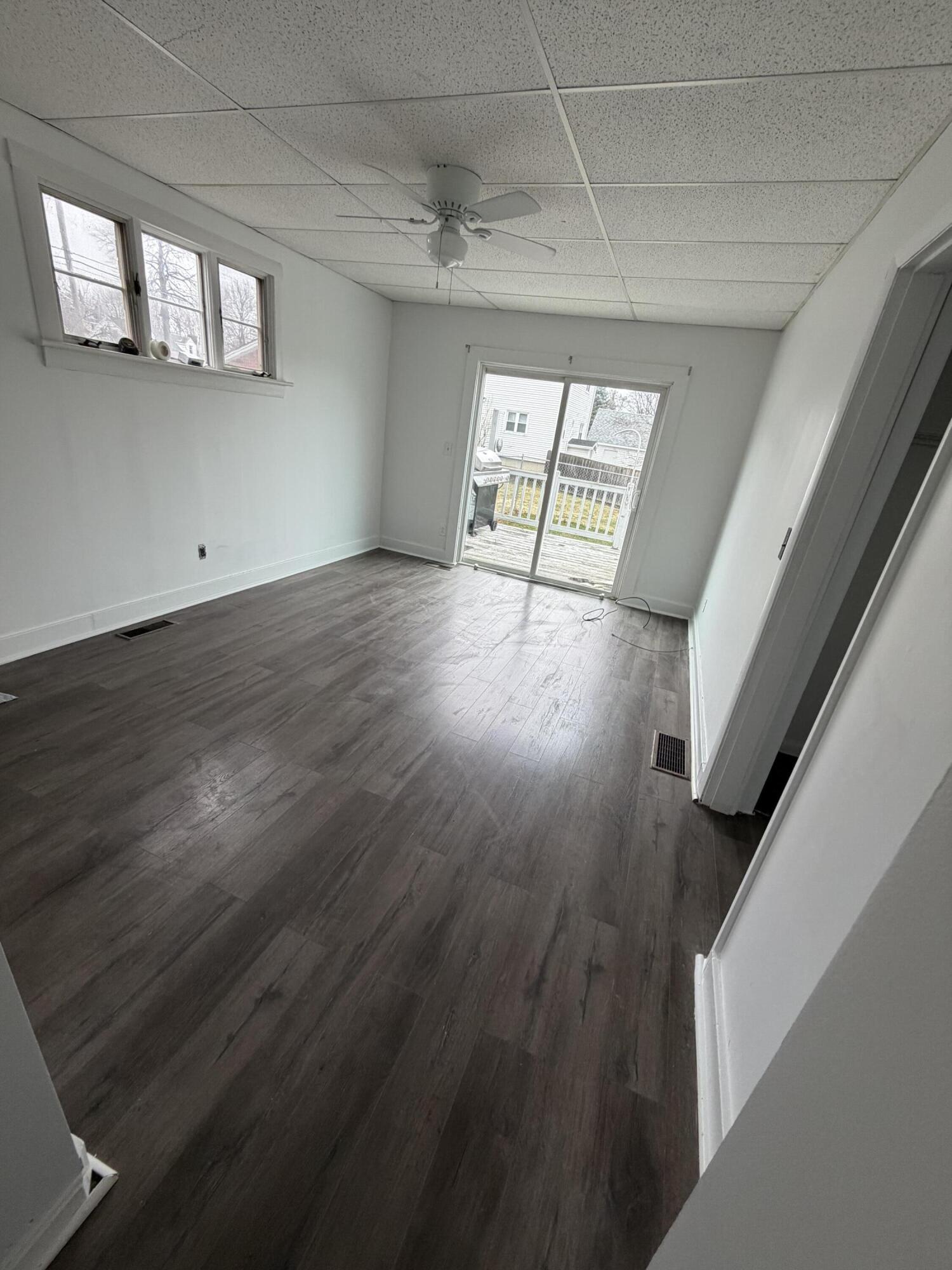211 Maple Street Bangor, ME 04401 - Photo 15 of 26 IMG_0195