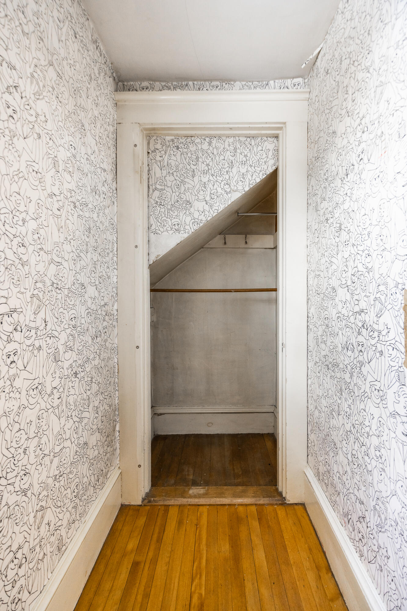 211 Maple Street Bangor, ME 04401 - Photo 27 of 30 211 Maple Interiors-13