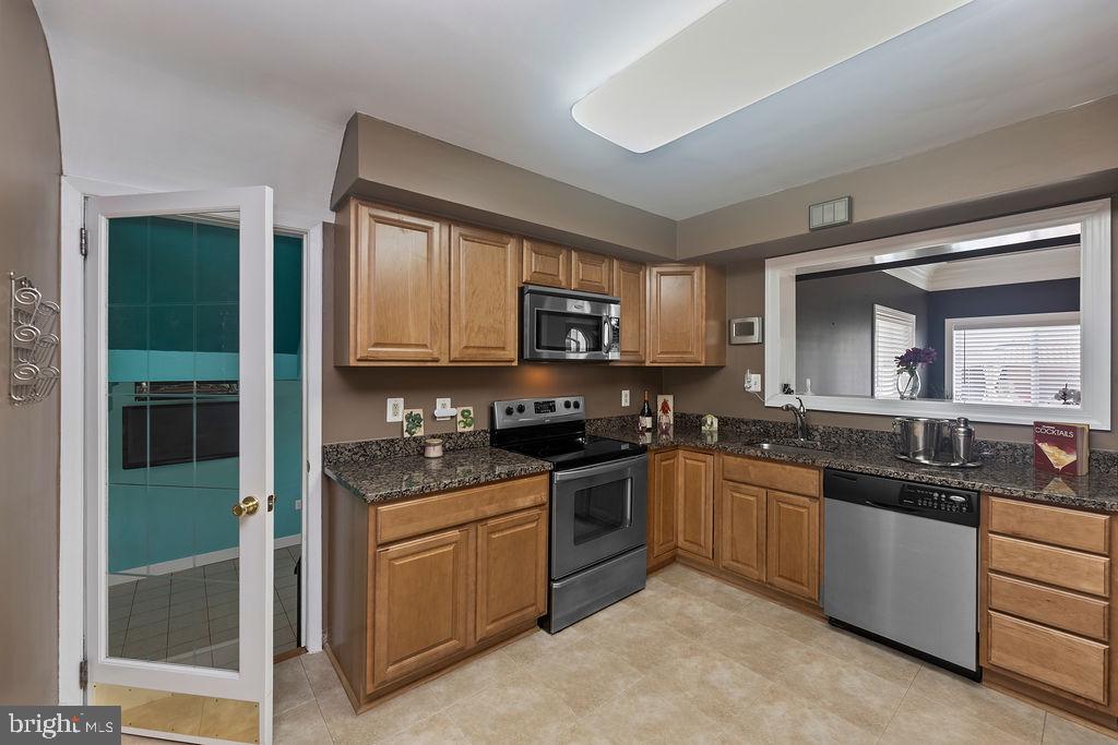 1516 Vivian Court Silver Spring, MD 20902 - Photo 15 of 61 Main Kitchen
