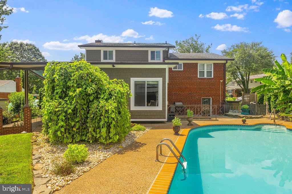 1516 Vivian Court Silver Spring, MD 20902 - Photo 48 of 61 Garden & Pool View