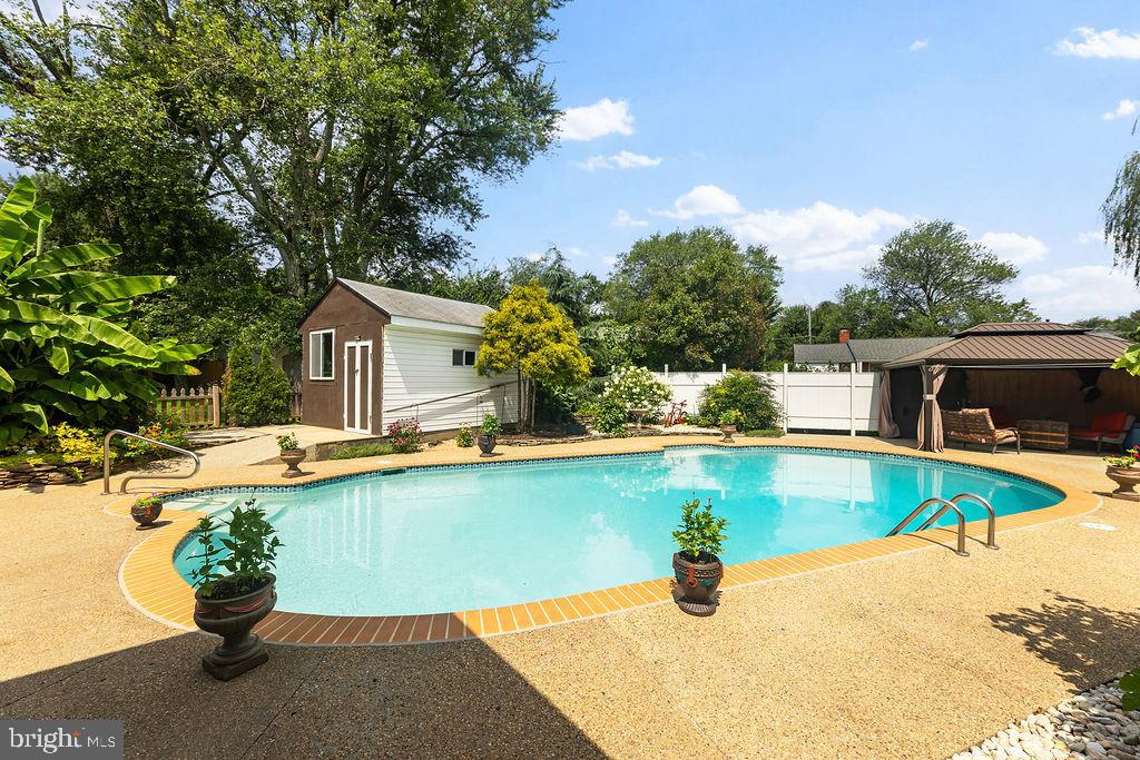 1516 Vivian Court Silver Spring, MD 20902 - Photo 49 of 61 Swimming Pool