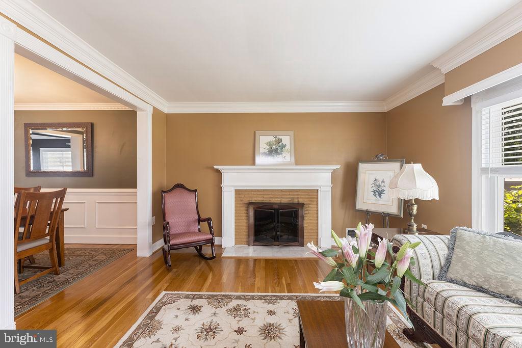 1516 Vivian Court Silver Spring, MD 20902 - Photo 7 of 61 Full view of Living Room