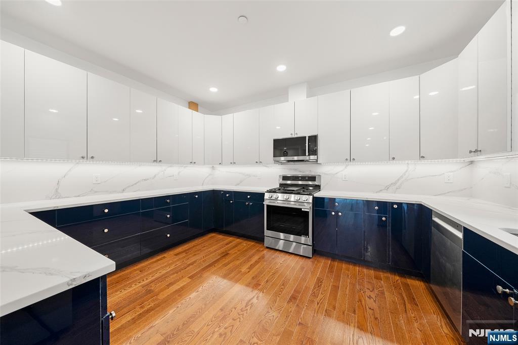 1456 River Road, Unit A Edgewater, NJ 07020 - Photo 5 of 38