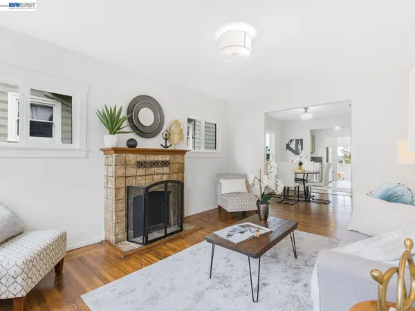 $1,100,000 | 812 Washington Avenue, Albany, CA 94706