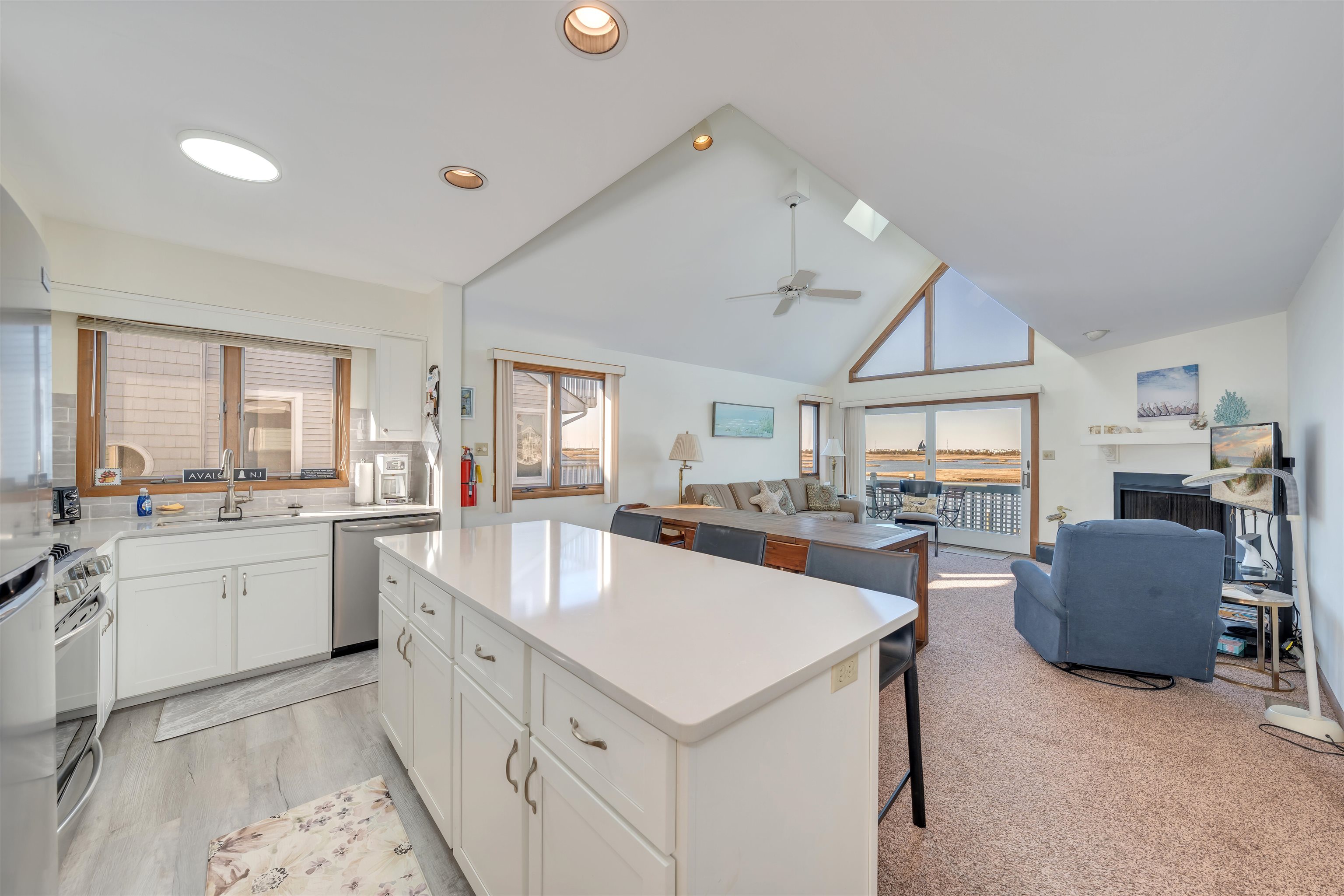 383 39th Street, Unit WEST Avalon, NJ 08202 - Photo 8 of 47