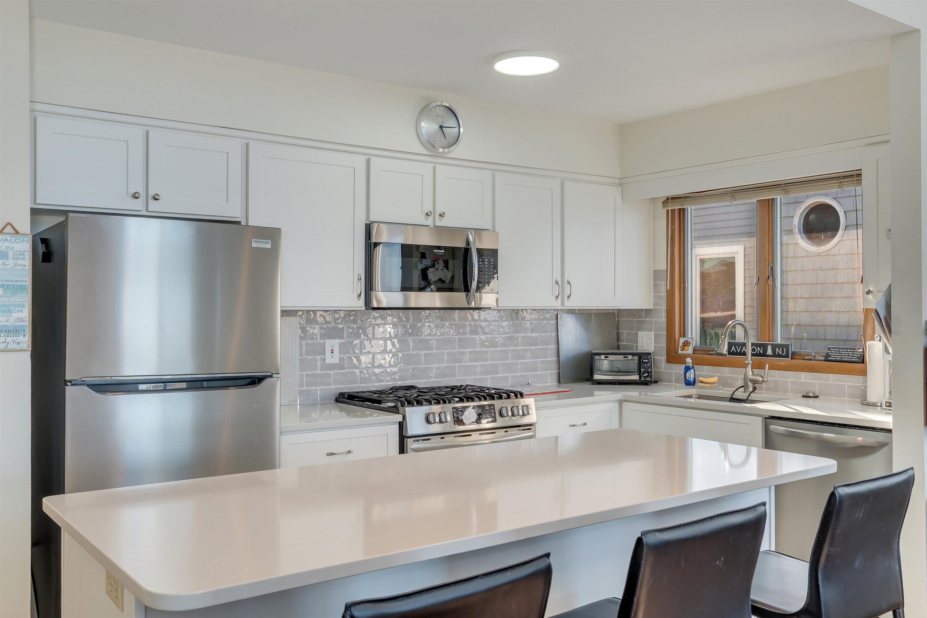 383 39th Street, Unit WEST Avalon, NJ 08202 - Photo 9 of 47